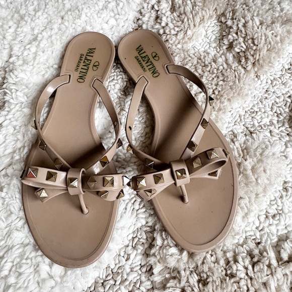 Valentino Garavani Shoes - Valentino garavani rockstud jelly bow thong sandals nude beige 39